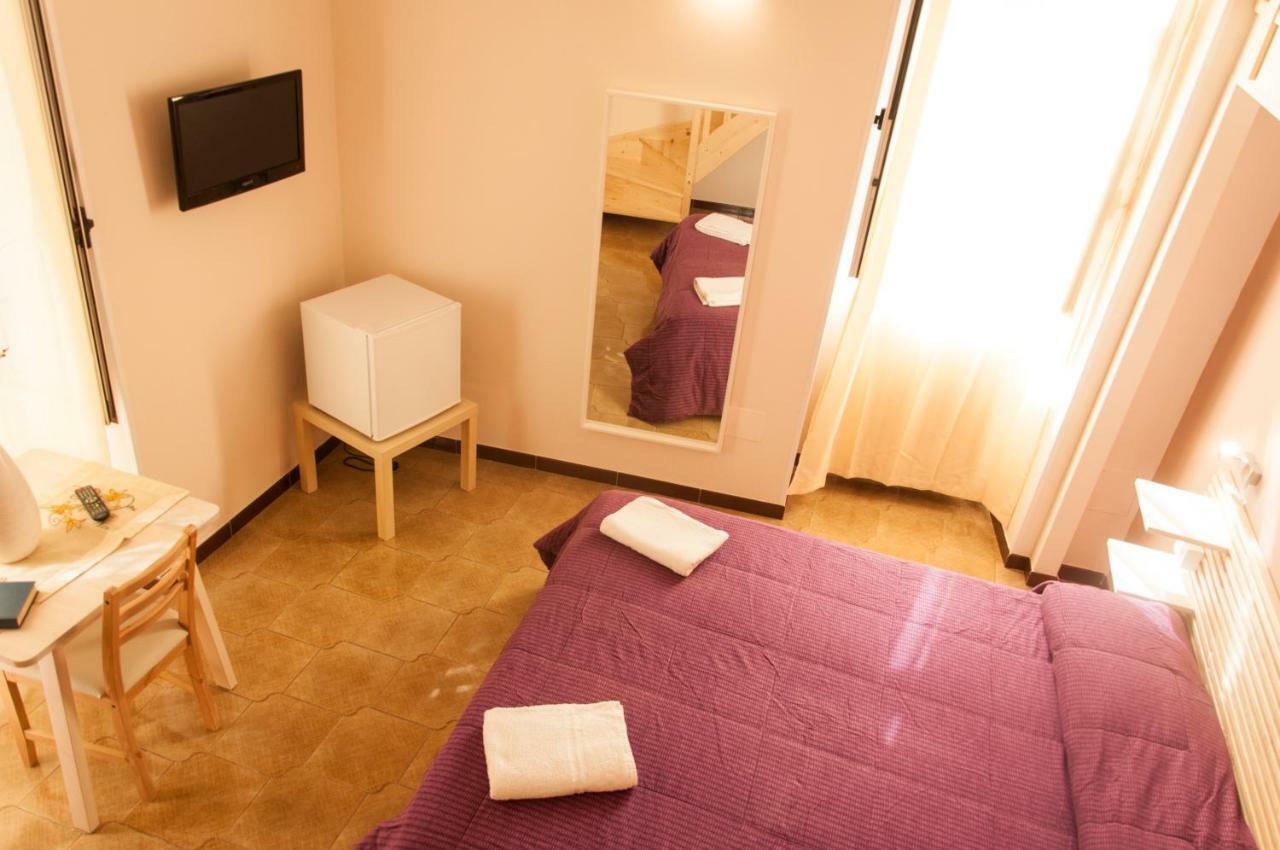 Rooms Palazzo Paladini Lecce Buitenkant foto