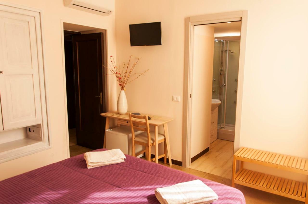 Rooms Palazzo Paladini Lecce Buitenkant foto